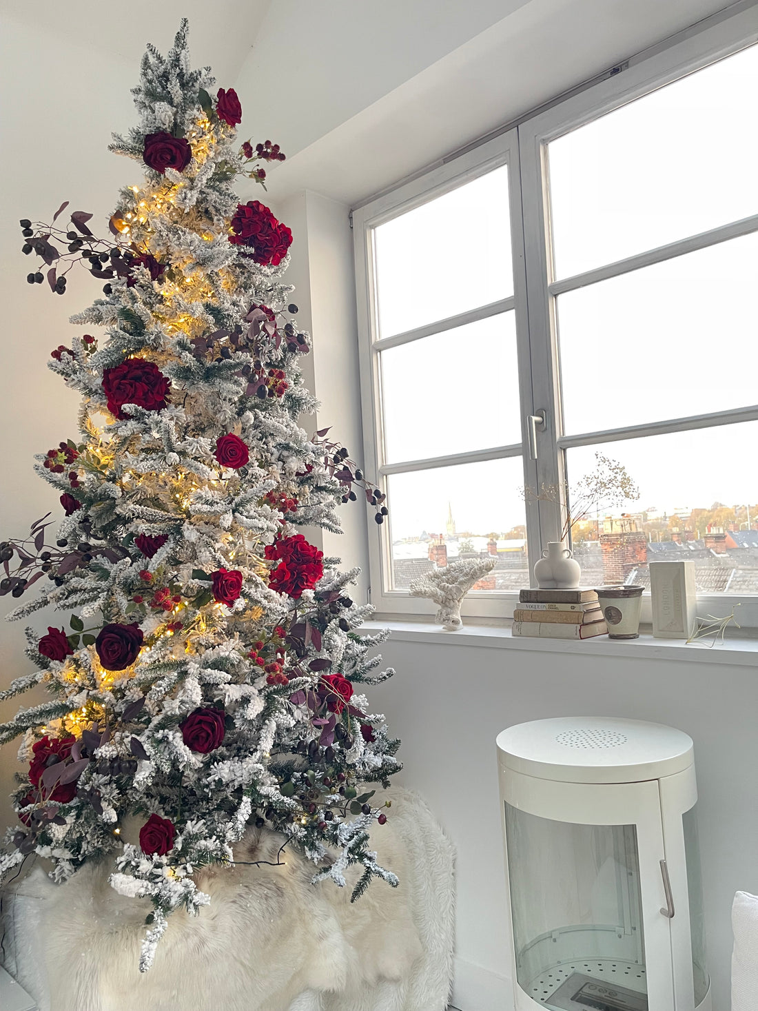 Elevate Your Christmas Tree with Faux Flowers: A Guide to Magical Holiday Displays