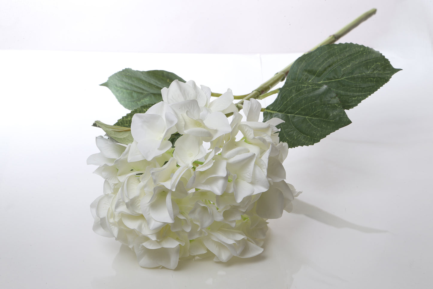 Dynamic pure white artificial hydrangea